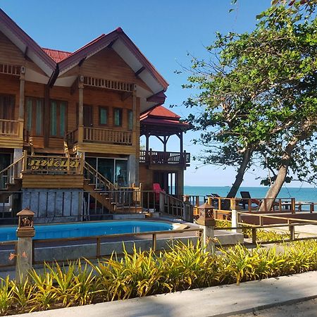 Phuphat Beach Resort Khanom Esterno foto