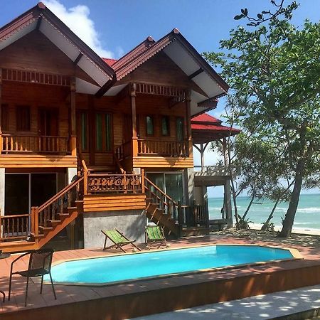 Phuphat Beach Resort Khanom Esterno foto