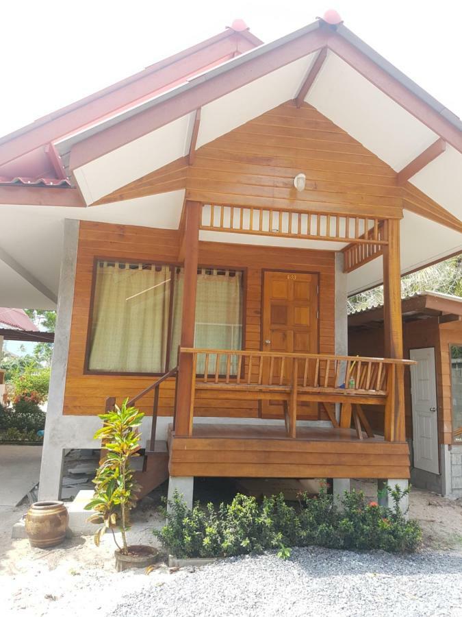 Phuphat Beach Resort Khanom Esterno foto