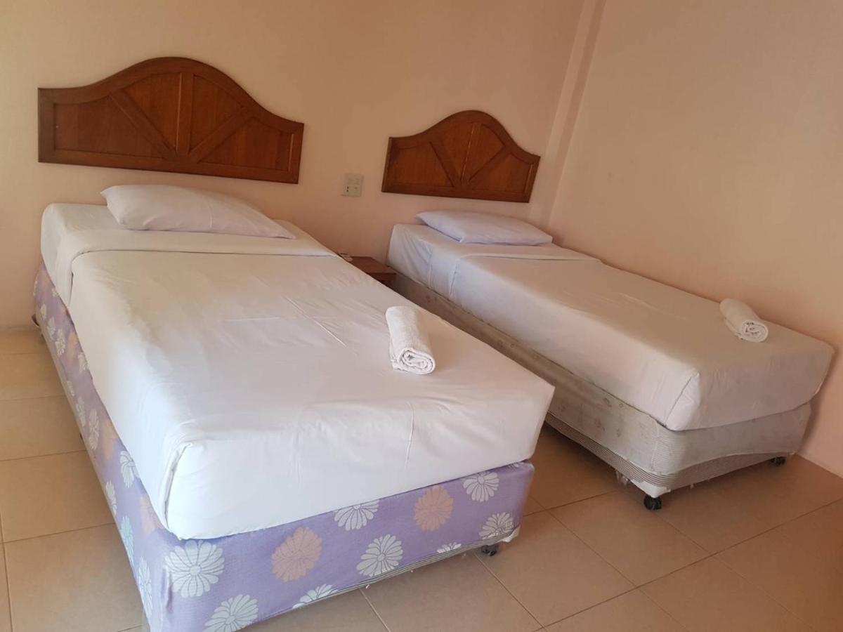 Phuphat Beach Resort Khanom Esterno foto